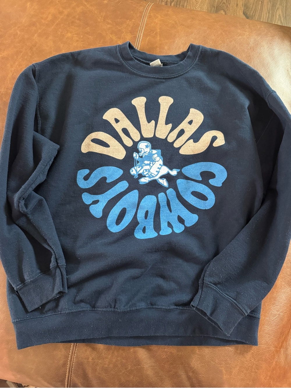 Dallas Cowboys Navy Graphic Crewneck Sweatshirt